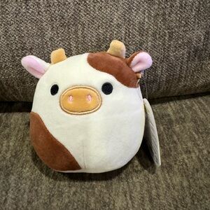 Ronnie the cow squishmallow